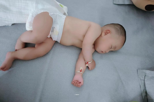 漳州怀孕多久会显肚子